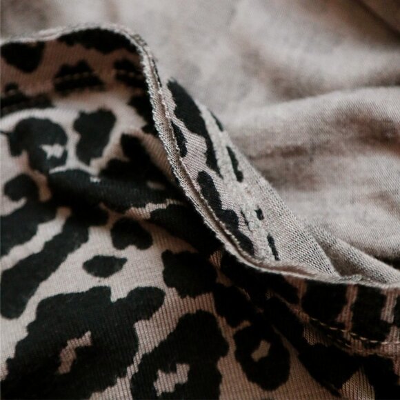 Free People Leopard Animal Print Soft Jersey Mock Neck Long Sleeve Top Button XS - Picture 13 of 15